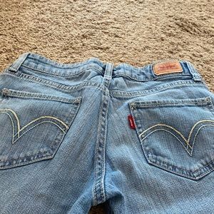 LEVI’S LIGHT WASH SUPER SKINNY JEANS